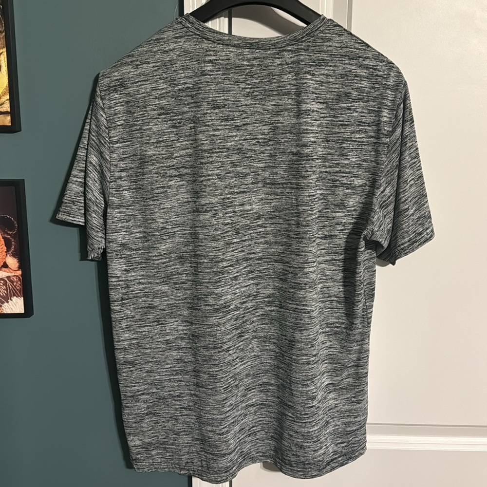 A4 med workout shirt - Picture 2 of 3
